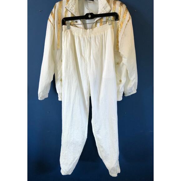 VINTAGE 80's TRACKSUIT!!!  White with Gold Embellishments - Picture 8 of 11